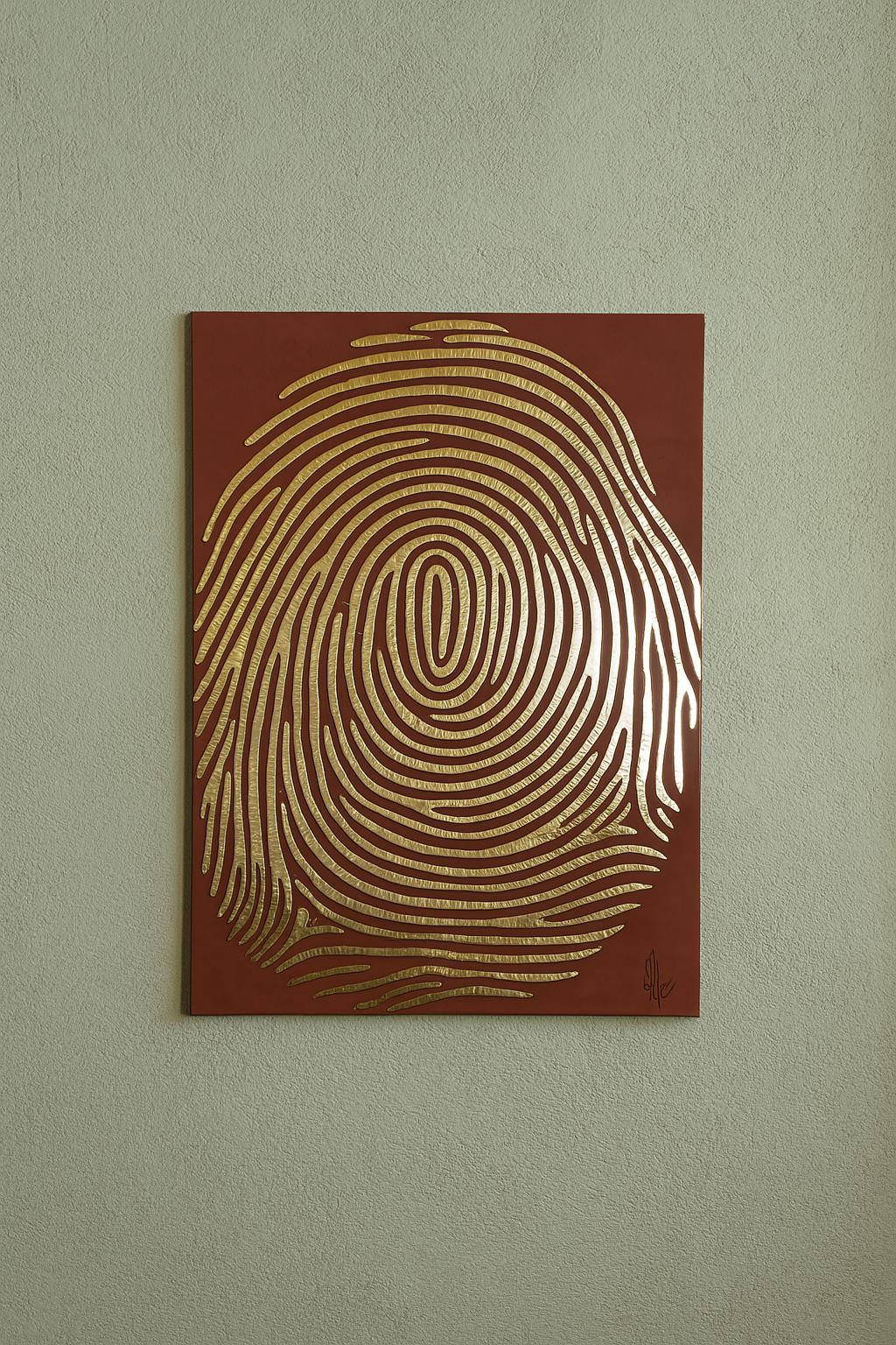 Modern Brass Fingerprint Wall Art – 80 x 56 cm
