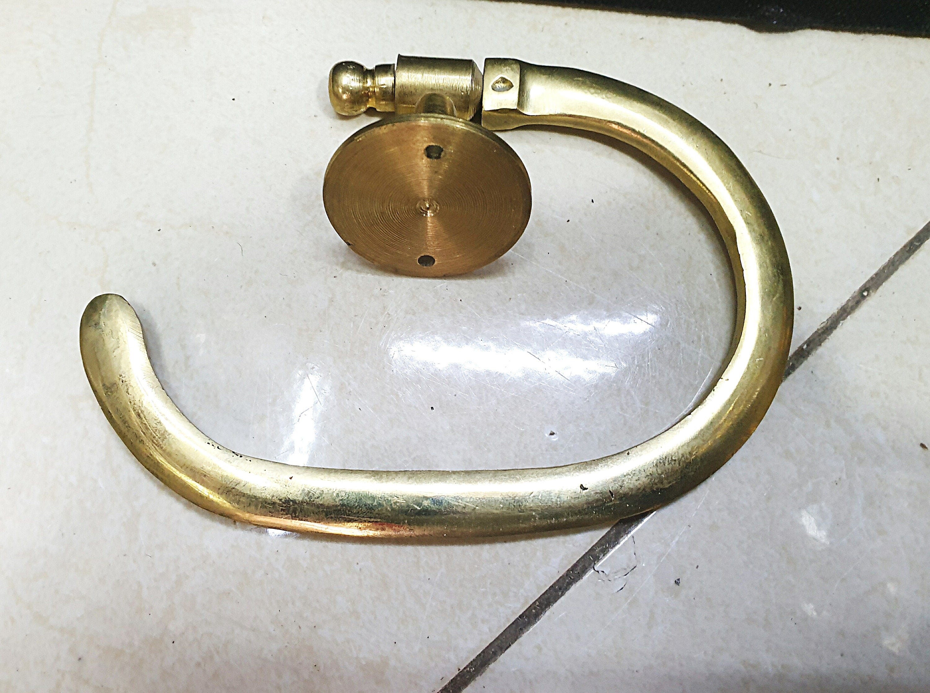 Toilet Paper Holder – Engraved Brass Bathroom Fixture