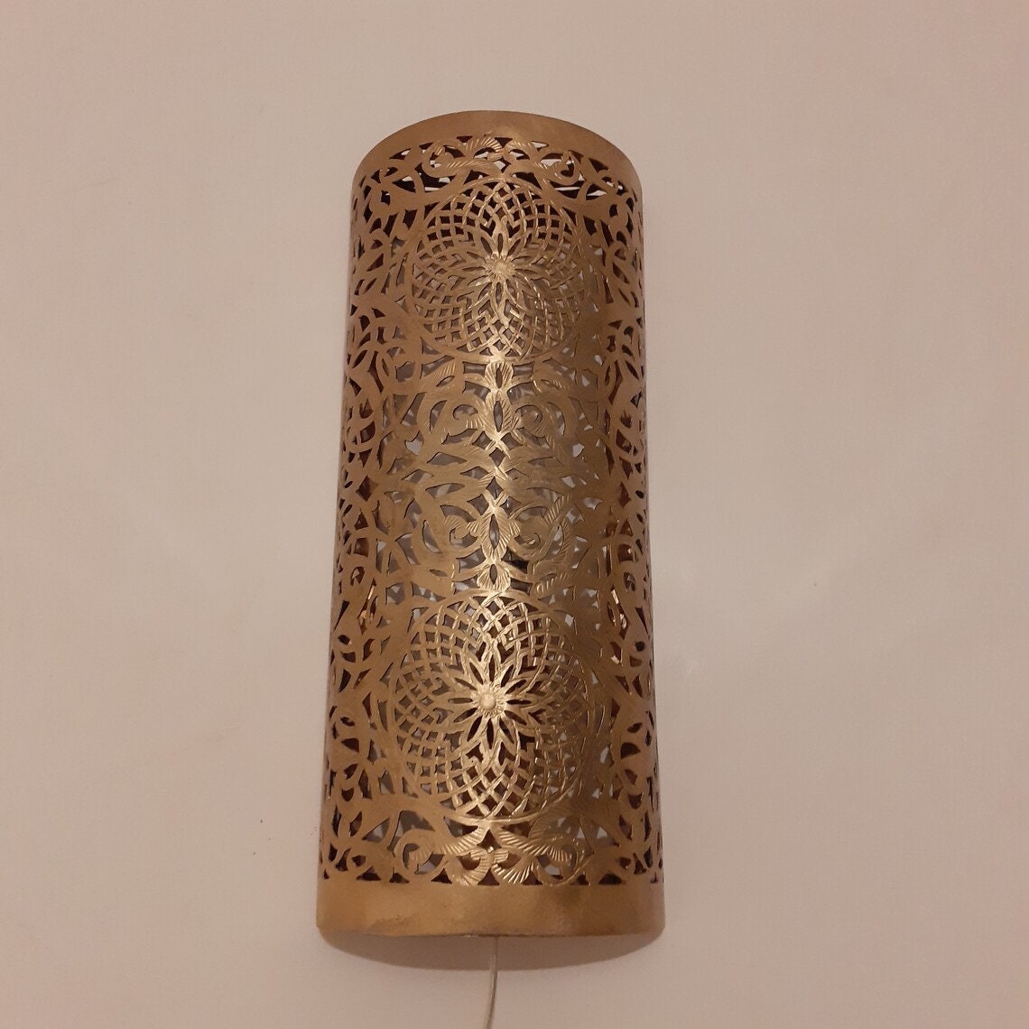 Luxurious Moroccan wall lamp, antique brass wall lamp