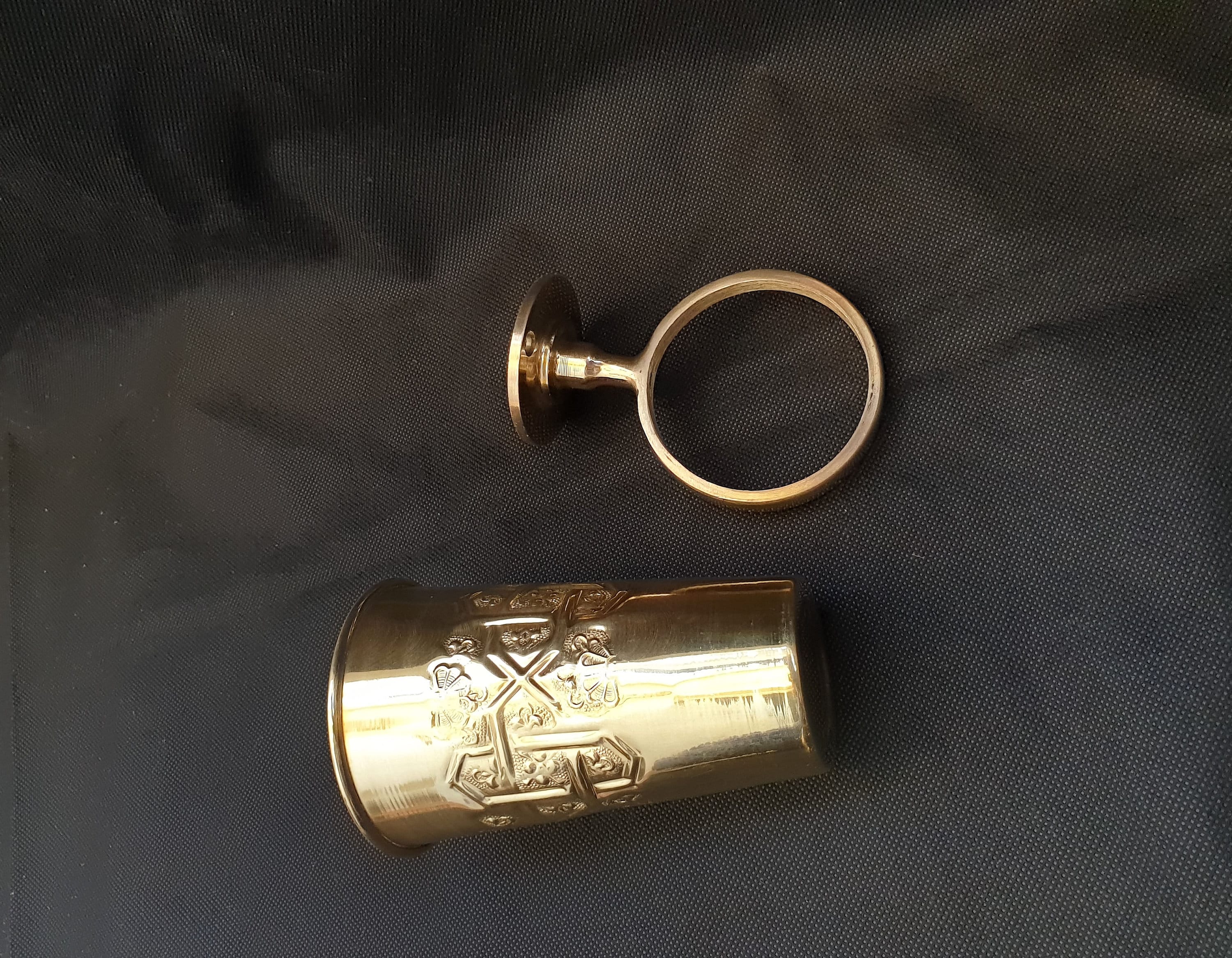 Bathroom Accessories – Elegant Brass Set