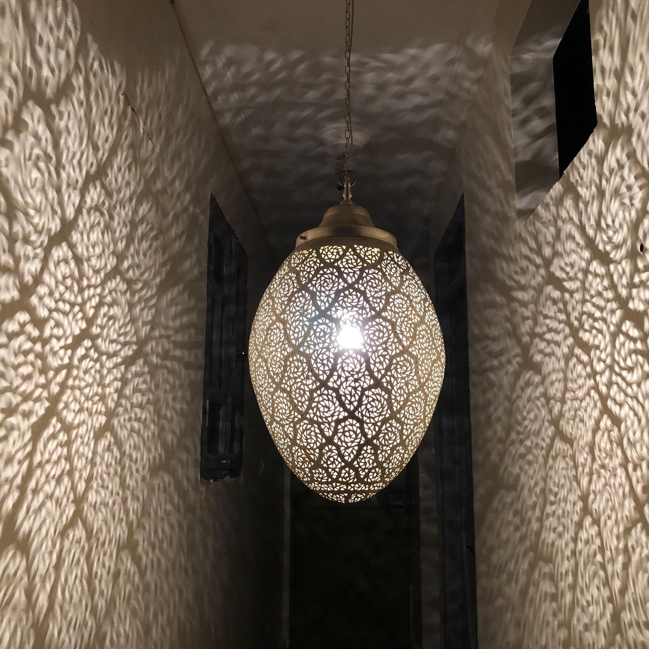 Elegant Moroccan Brass Ceiling Lamp – Handmade Pendant Fixture